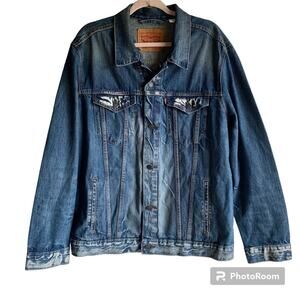 Levi Strauss 72334 Men’s  Blue Denim Trucker Jacket Size XL